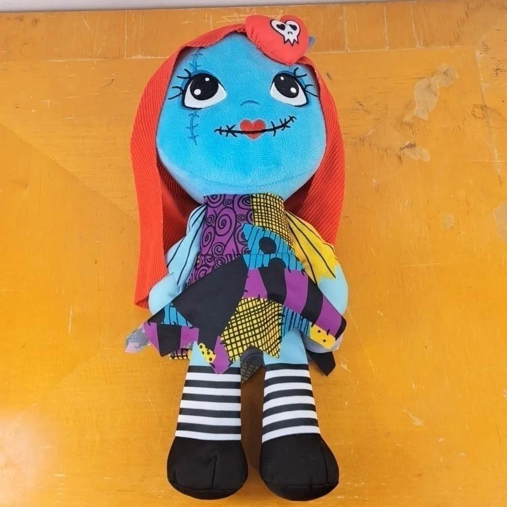 Disney's Nightmare Before Christmas Sally 16
